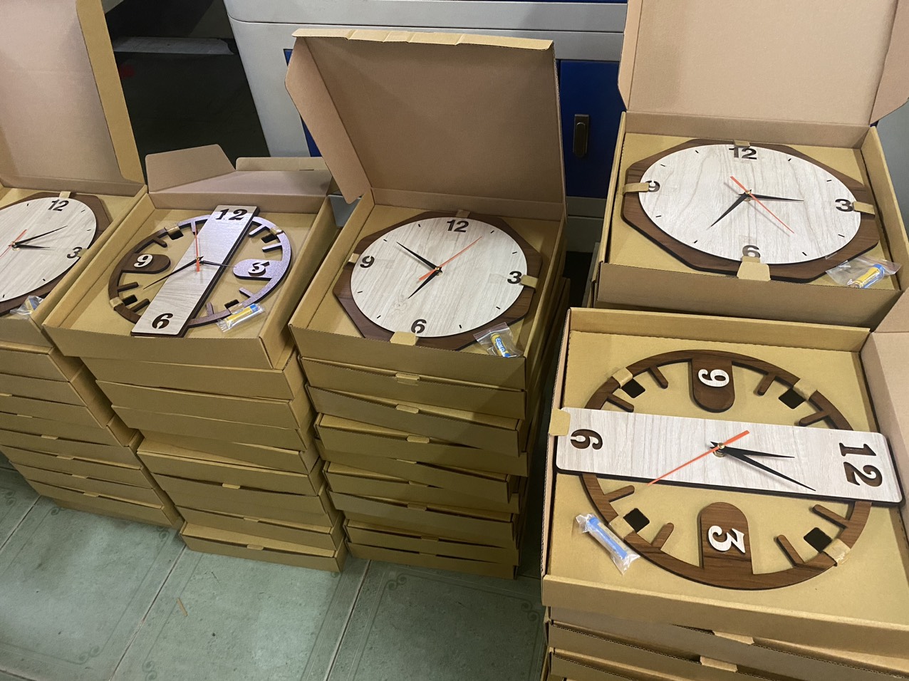 LASER NAM VIỆT – ĐƠN VỊ GIA CÔNG, SẢN XUẤT ĐỒNG HỒ THEO YÊU CẦU TRÊN MỌI CHẤT LIỆU